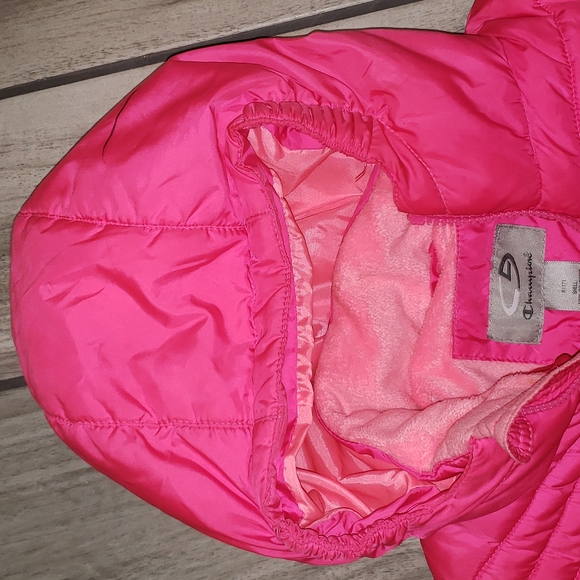 Girls Champion winter pink coat. - Picture 7 of 16